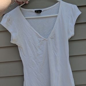 Flattering Basic white T-shirt